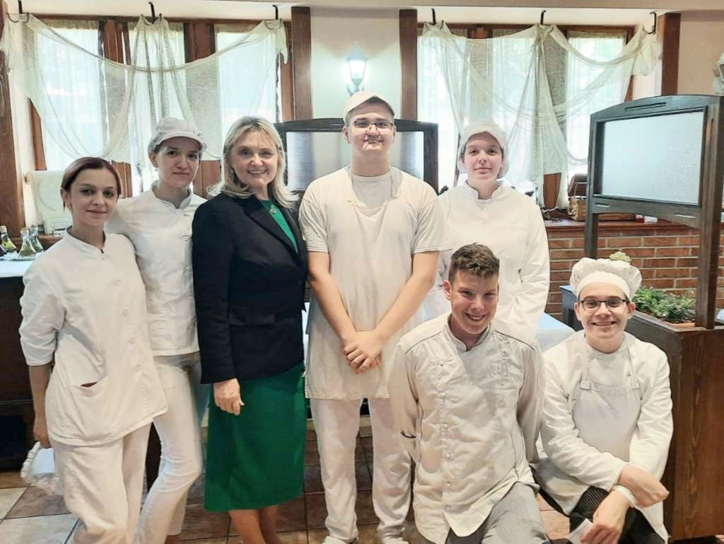 Kuhari i konobari završnih razreda ukrstili kuhače na natjecanju u Mostaru
